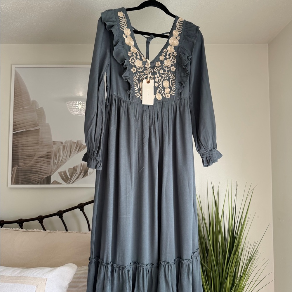 In Loom NWT Embroidered Long Sleeve Dress